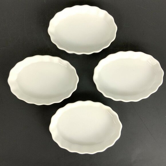 Sur La Table White Ceramic Oval Quiche Casserole Dishes Set Of 4 Scalloped Edge - Picture 4 of 5
